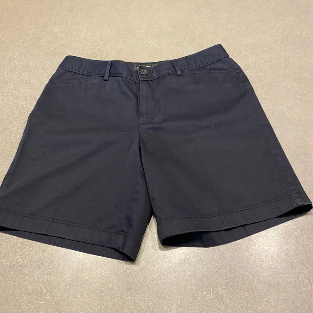 ✨Eddie Bauer size 8 shorts